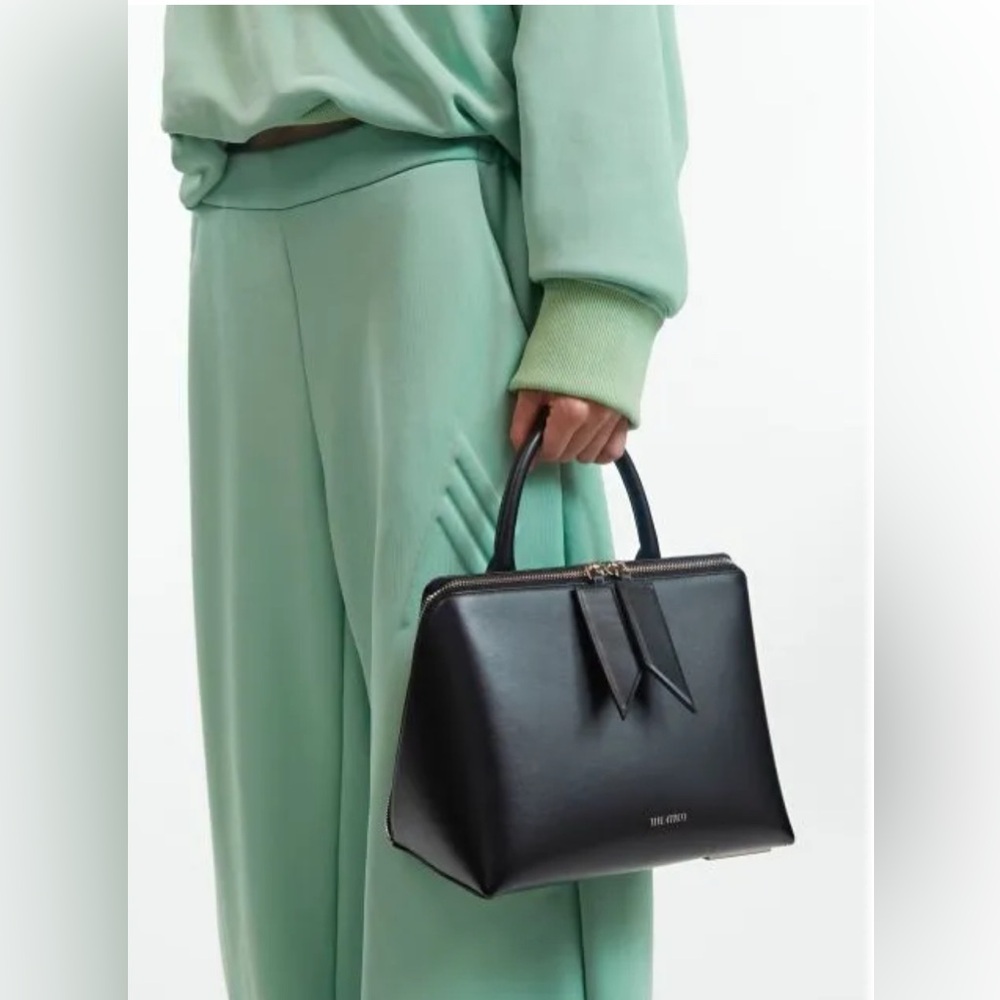 The Attico Monday triangle leather tote bag
